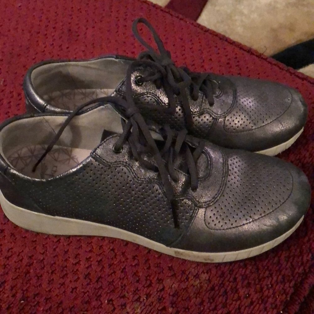 Dansko metalic sliver Christine shoes size 41